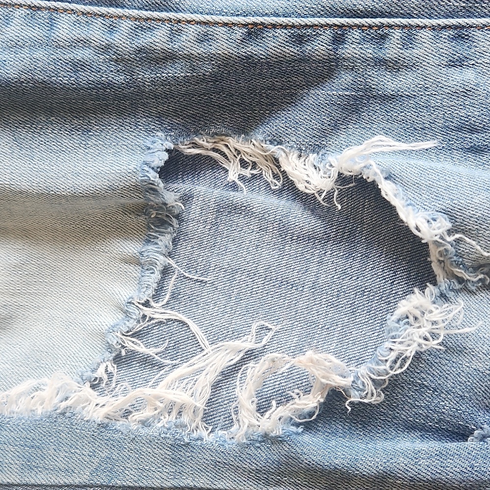 Cello Light Blue Distressed Cropped Ankle Jeans Size 7 - Picture 10 of 15